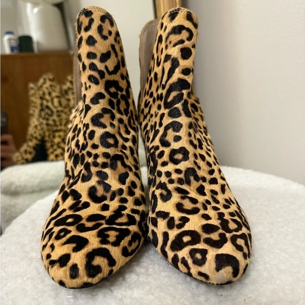 Steve Madden Rockstar Cow Hair Leopard animal print Booties Size 8